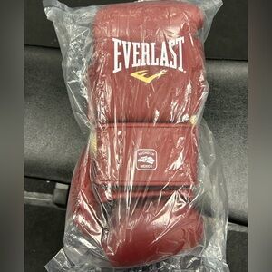 Everlast MX2 training gloves